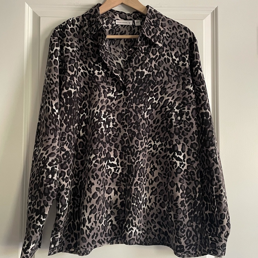 Susan Graver Button Front Women’s Blouse